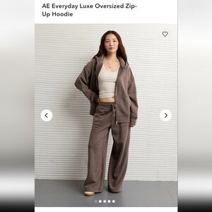 NWT American Eagle Everyday Luxe Zip-Up Hoodie